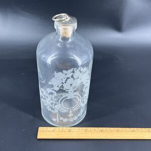 VINTAGE EUROPEAN ETCHED GLASS GARRAFADO PORTUGAL LIQUOR DECANTER APOTHECARY